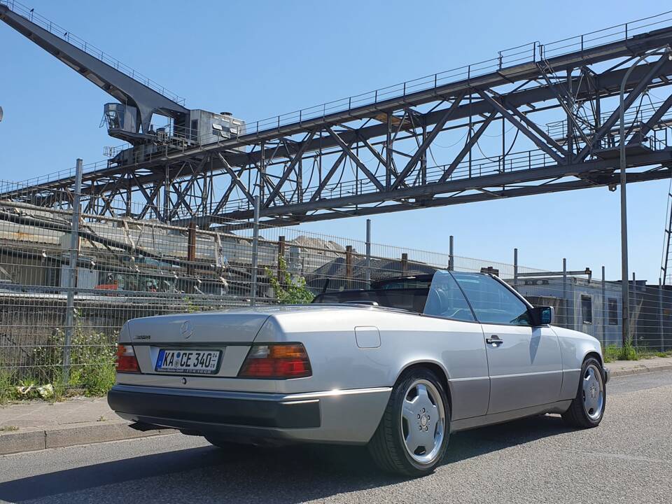 Imagen 15/94 de Mercedes-Benz 300 CE-24 3.4 AMG (1992)