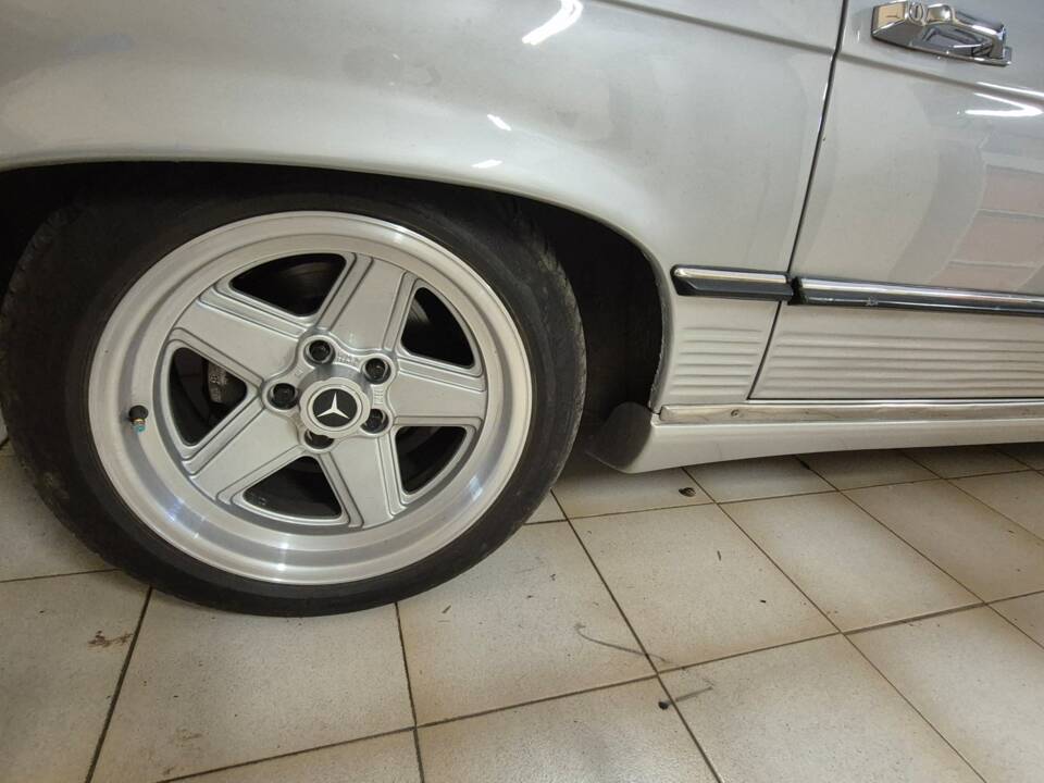 Image 5/17 de Mercedes-Benz 350 SL (1973)