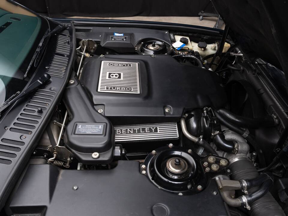 Image 41/43 of Bentley Continental T (1997)