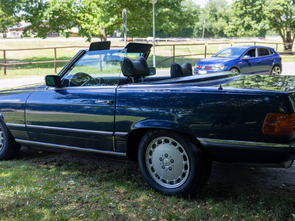 Afbeelding 2/11 van Mercedes-Benz 280 SL (1979)