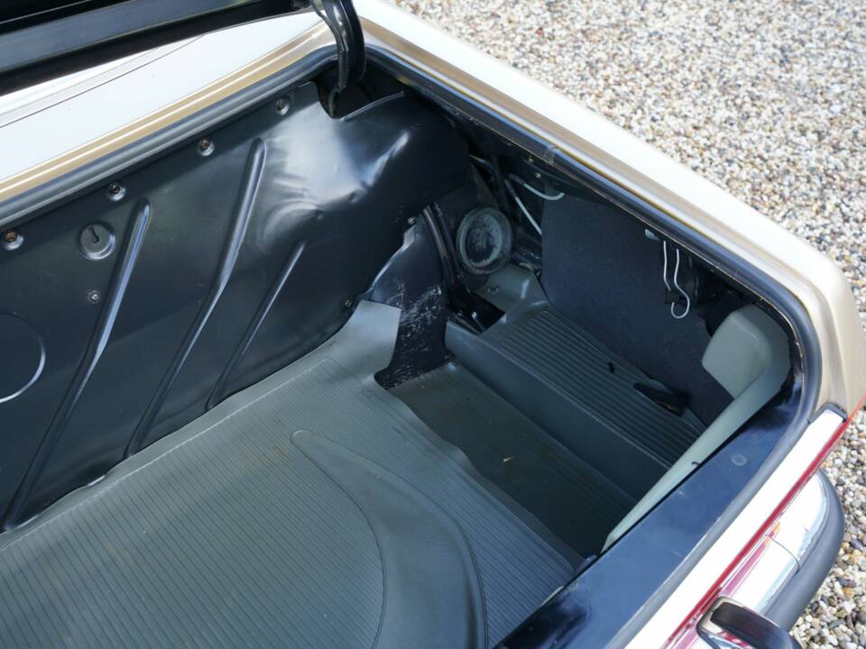 Image 33/50 of Mercedes-Benz 450 SL (1973)