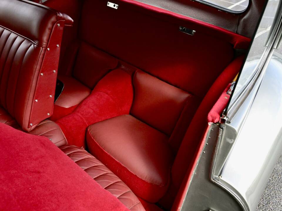 Bild 35/50 von Jaguar XK 140 FHC (1954)