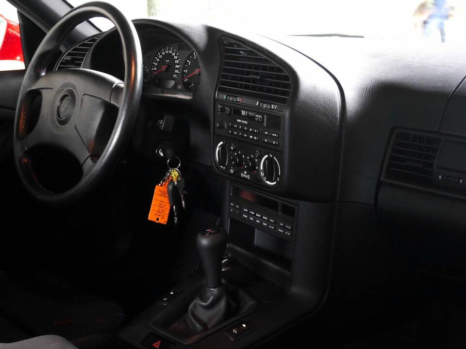 Image 24/25 of BMW M3 (1900)