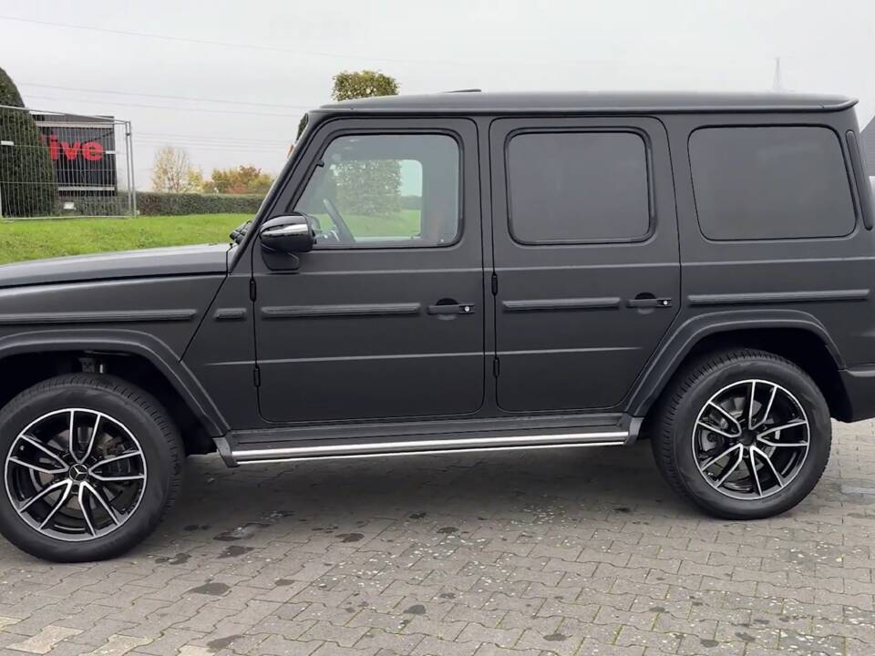 Image 7/13 of Mercedes-Benz G 400 d (LWB) (2021)