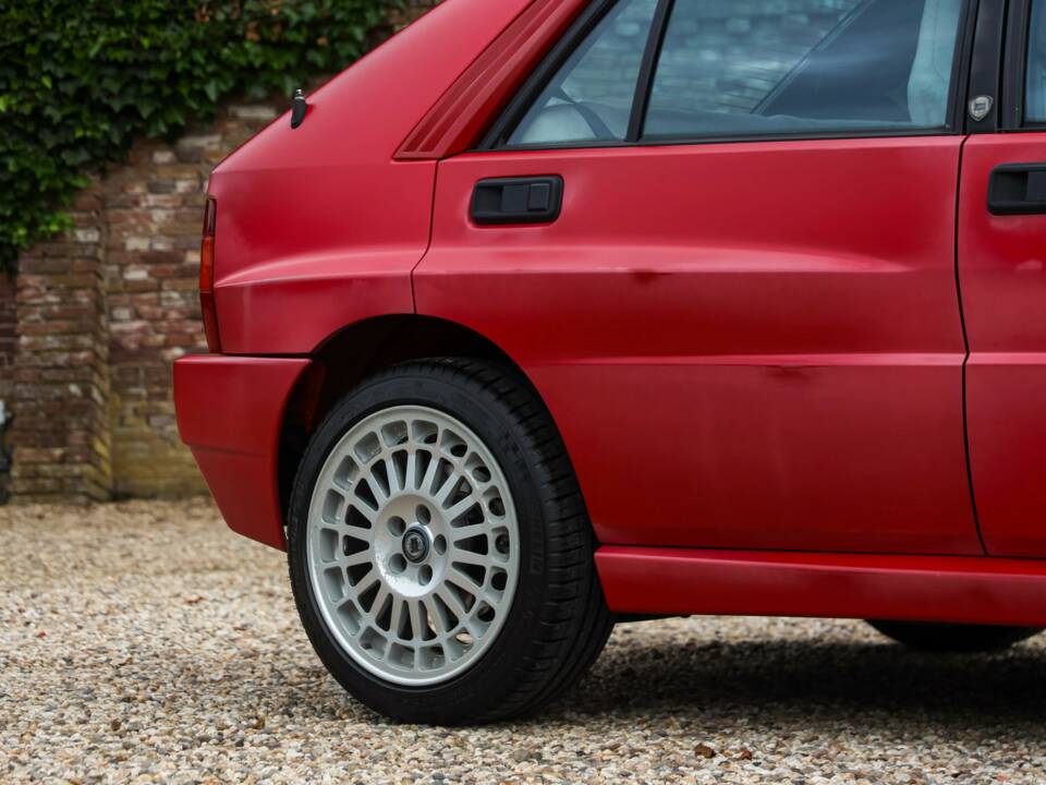 Bild 31/50 von Lancia Delta HF Integrale Evoluzione II (1994)