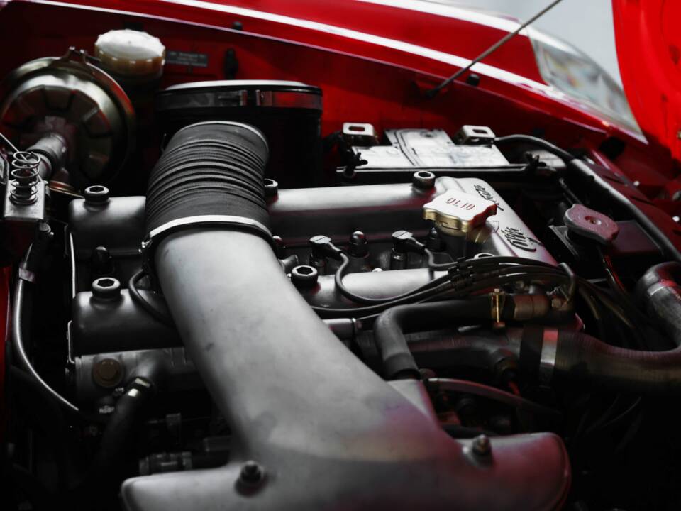 Immagine 34/47 di Alfa Romeo 1300 Spider Junior (1969)