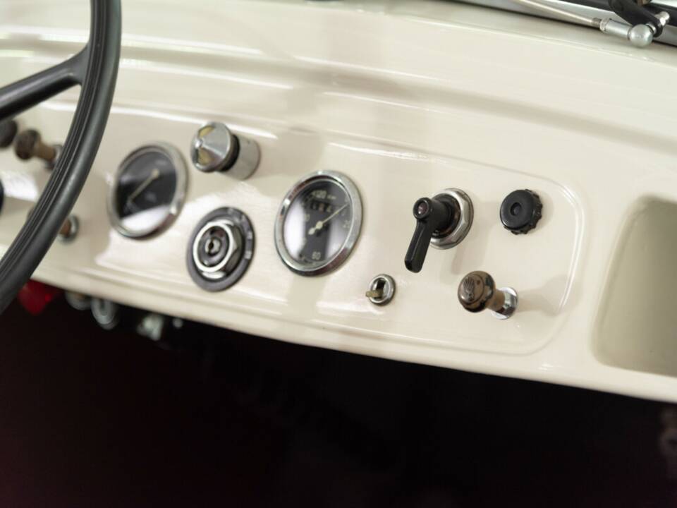 Image 30/36 of NSU-Fiat 500 A Topolino Weinsberg (1940)