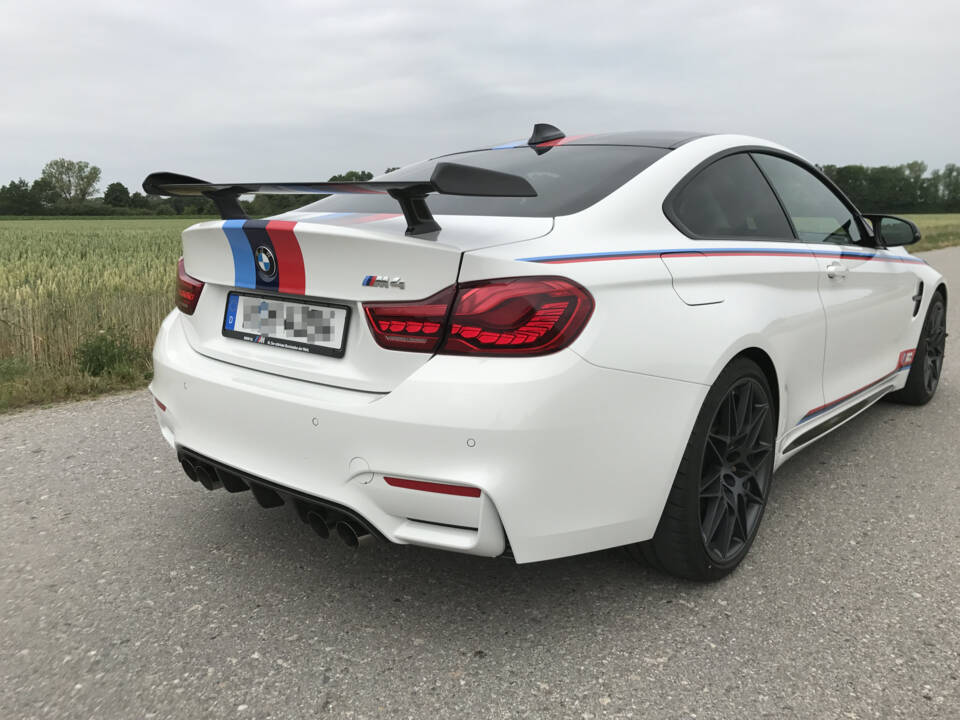 Bild 9/25 von BMW M4 GTS &quot;DTM Champion Edition&quot; (2017)
