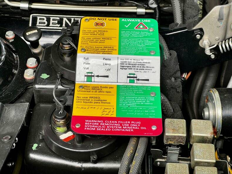 Image 37/50 of Bentley Turbo R (1990)