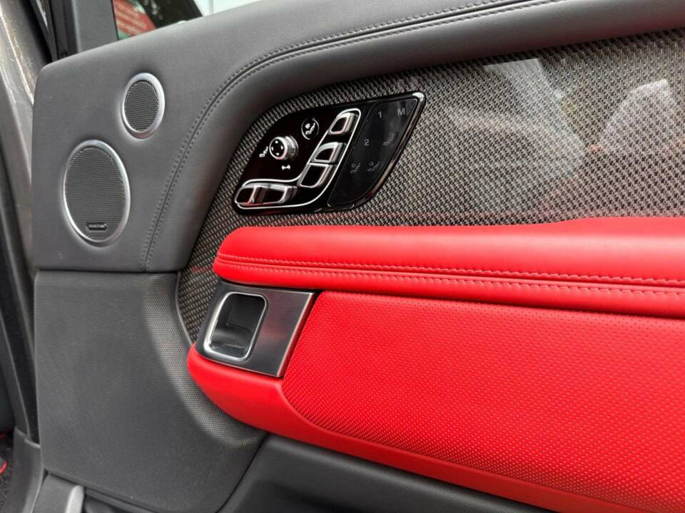 Image 22/29 of Land Rover Range Rover V8 SV Autobiography (2019)