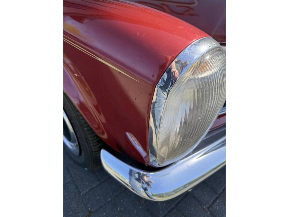 Image 31/50 of Mercedes-Benz 230 SL (1966)