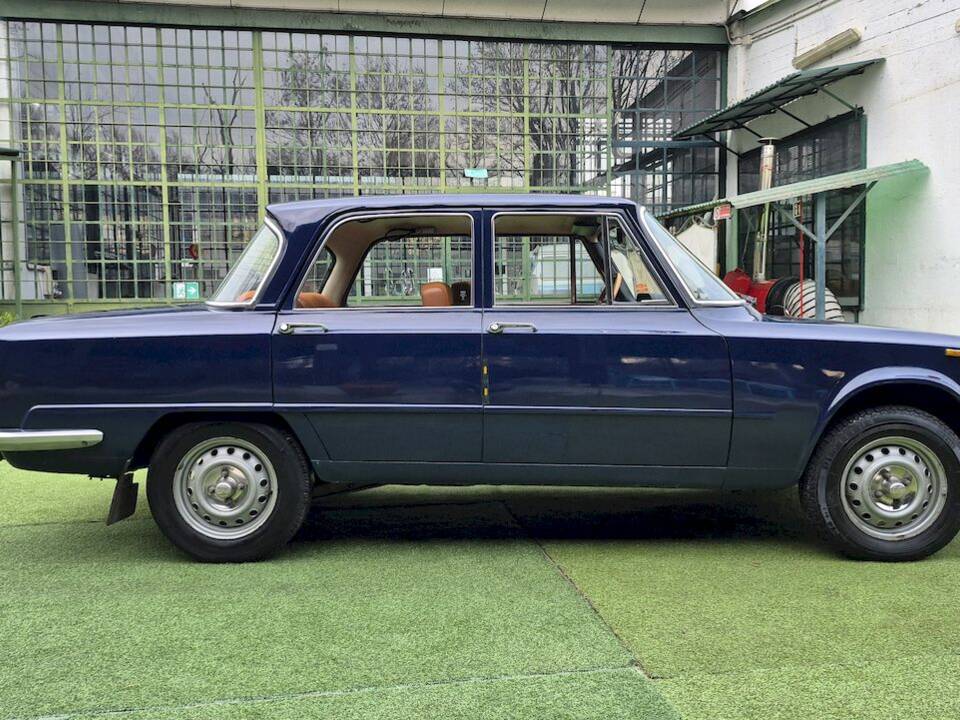 Imagen 10/67 de Alfa Romeo Giulia Nuova Super 1600 (1977)