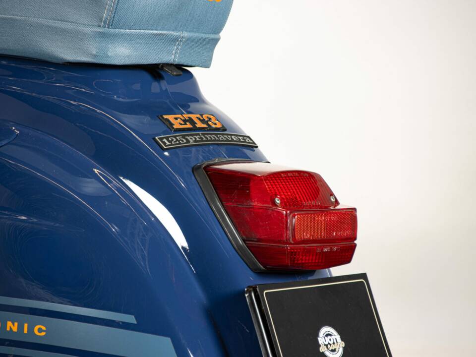 Bild 18/50 von Piaggio Vespa 125 Primavera ET3 (1978)