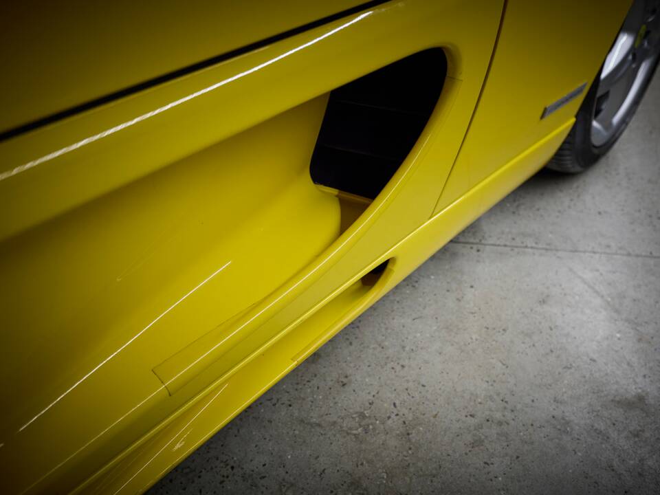 Image 38/100 of Ferrari F 355 Spider (1999)