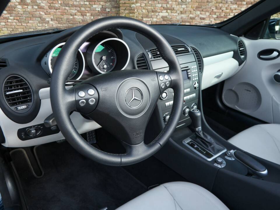 Bild 15/50 von Mercedes-Benz SLK 280 (2005)