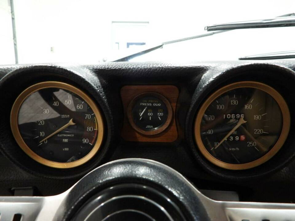 Image 7/15 of FIAT Dino Coupe (1968)