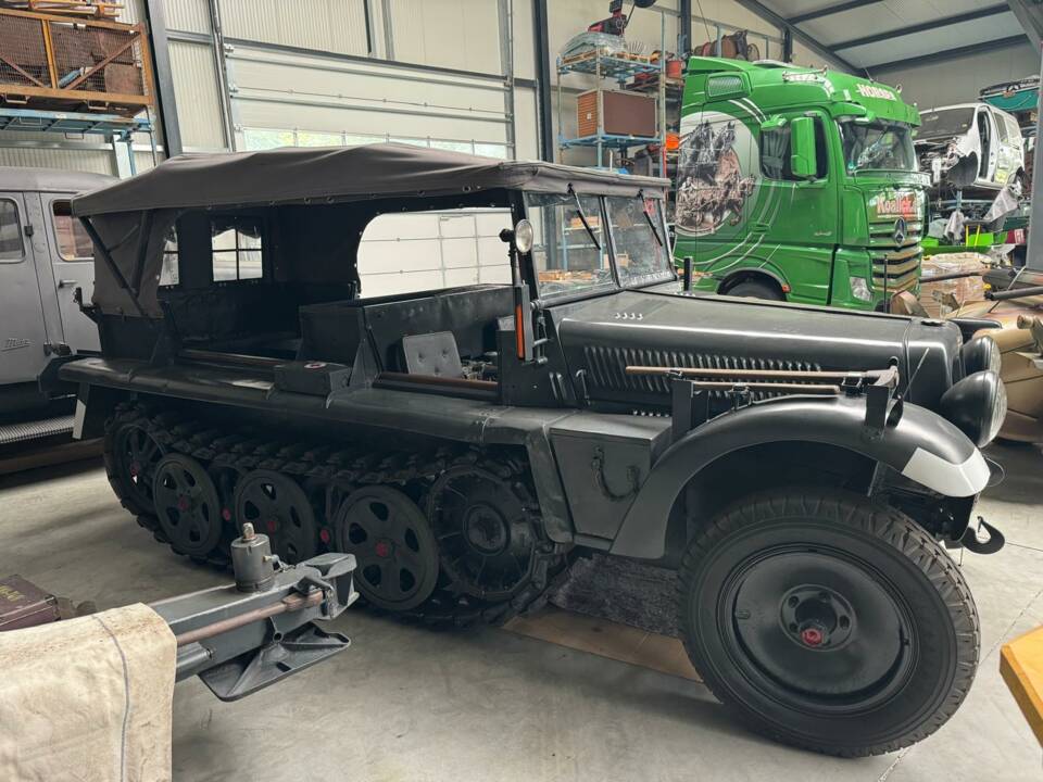 Image 3/12 of Saurer Austria Sd.Kfz. 10 (1941)