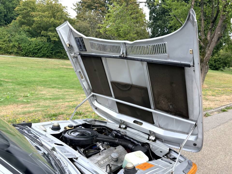 Image 14/22 of BMW 2002 (1975)
