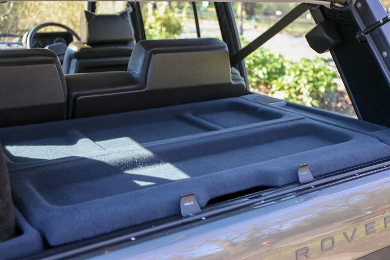 Immagine 38/50 di Land Rover Range Rover Vogue LSE (1994)