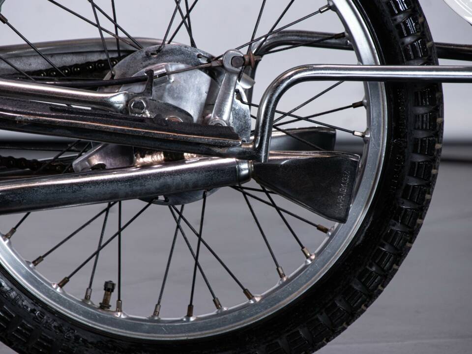 Immagine 14/17 di Aermacchi Zeffiro 125 (1956)