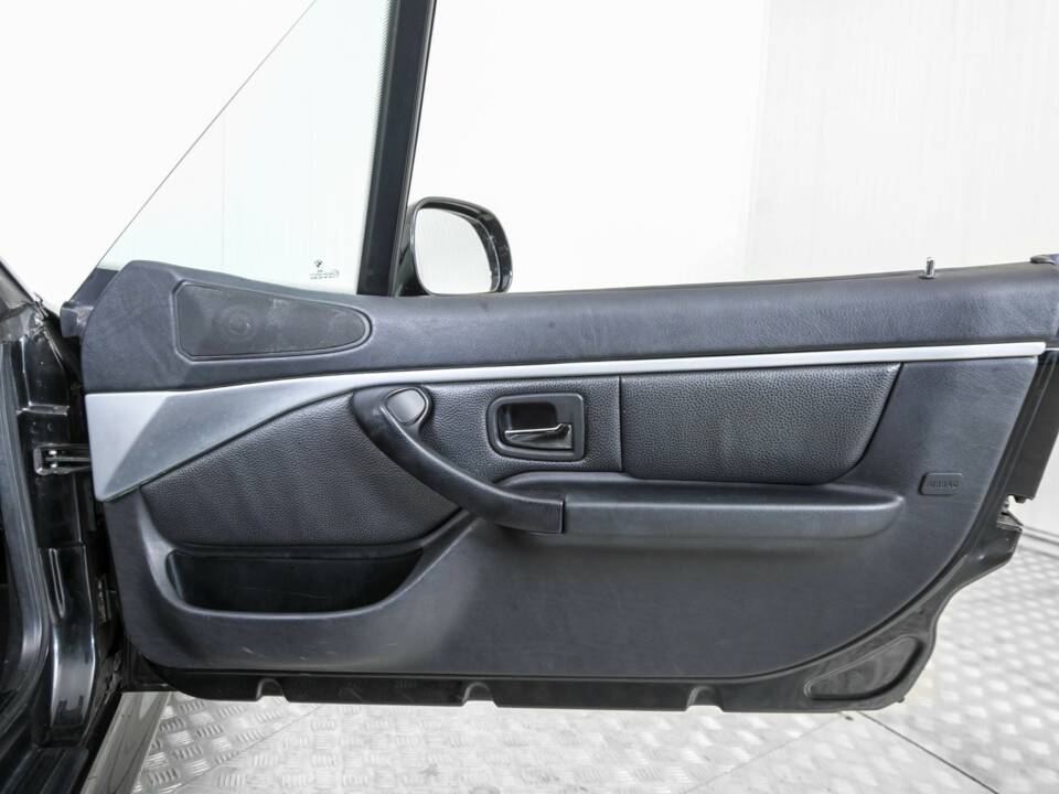 Image 18/50 of BMW Z3 1.8 (2001)