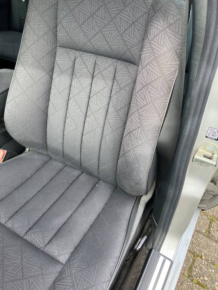 Image 9/10 de Mercedes-Benz E 220 (1995)