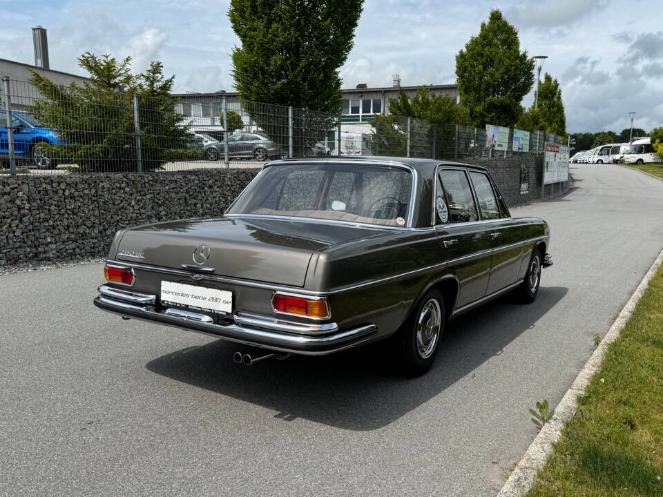 Image 4/47 of Mercedes-Benz 280 SE (1969)
