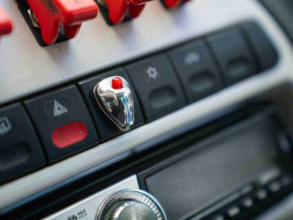 Immagine 34/50 di Citroën Saxo 1.6i VTS (1996)