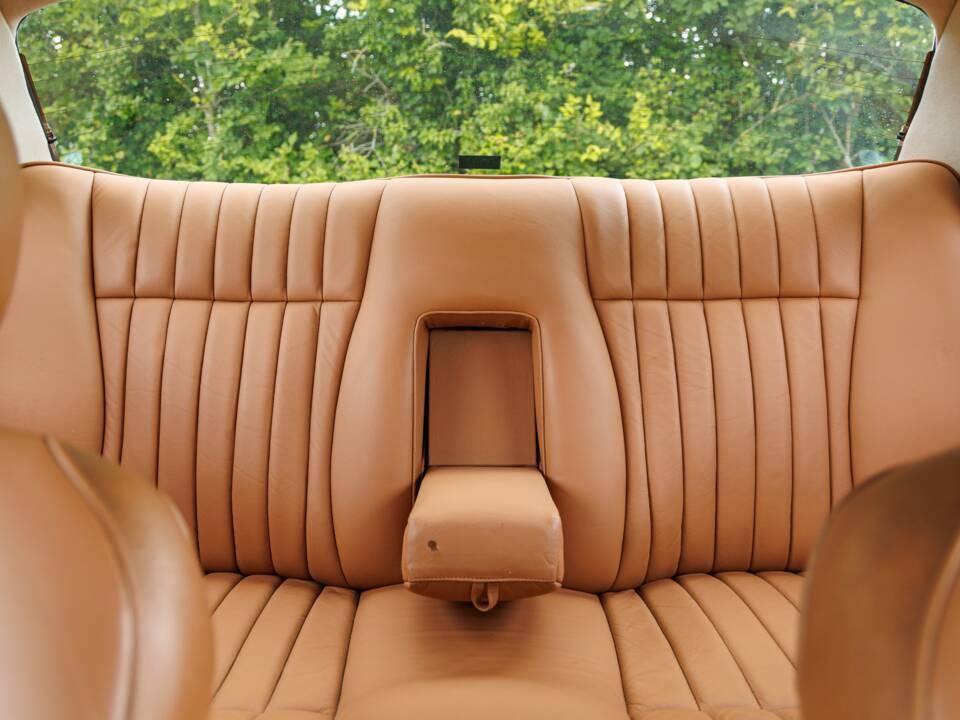 Bild 33/40 von Daimler Sovereign 4.2 (1976)