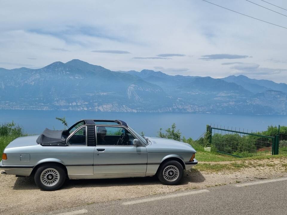Image 16/18 of BMW 320 Baur TC (1980)