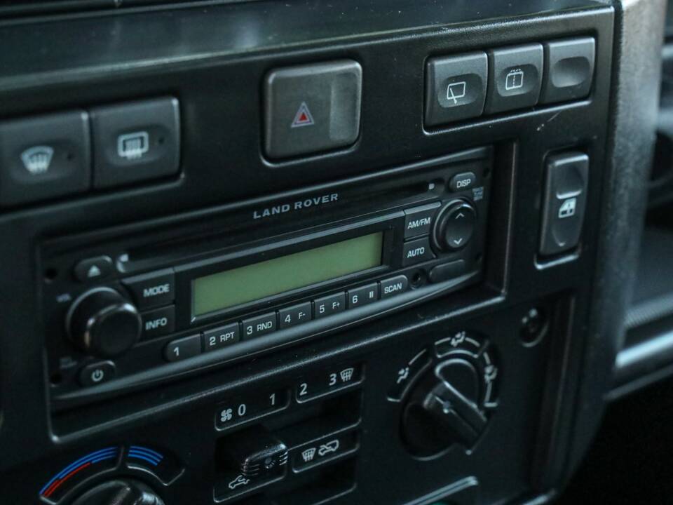 Obraz 24/50 pojazdu Land Rover Defender 90 (2013)