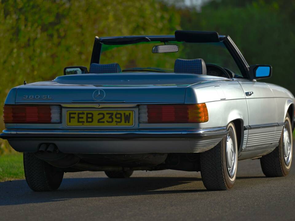 Immagine 4/50 di Mercedes-Benz 380 SL (1980)