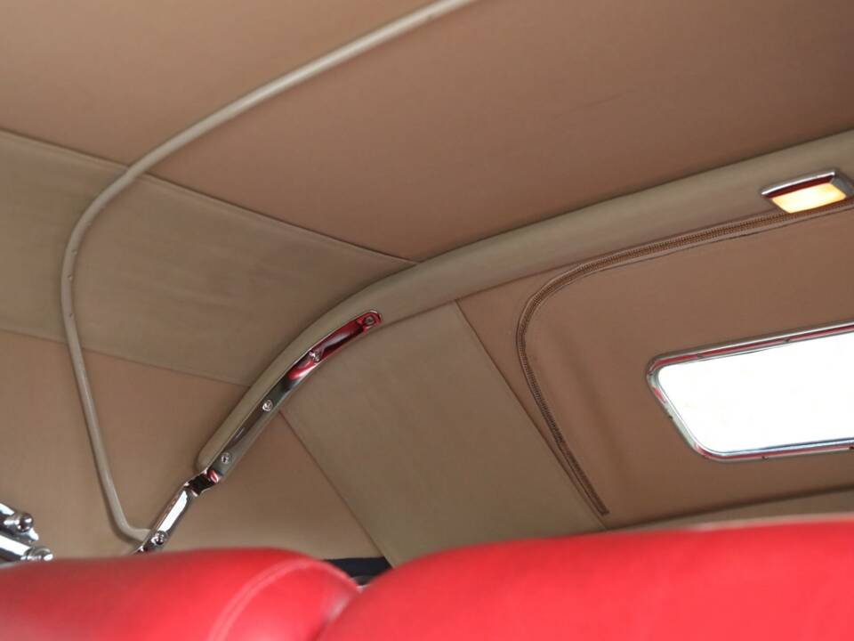 Image 11/50 de Cadillac 62 Convertible (1941)
