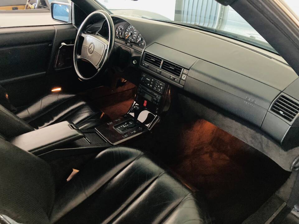 Image 12/14 de Mercedes-Benz 300 SL-24 (1991)