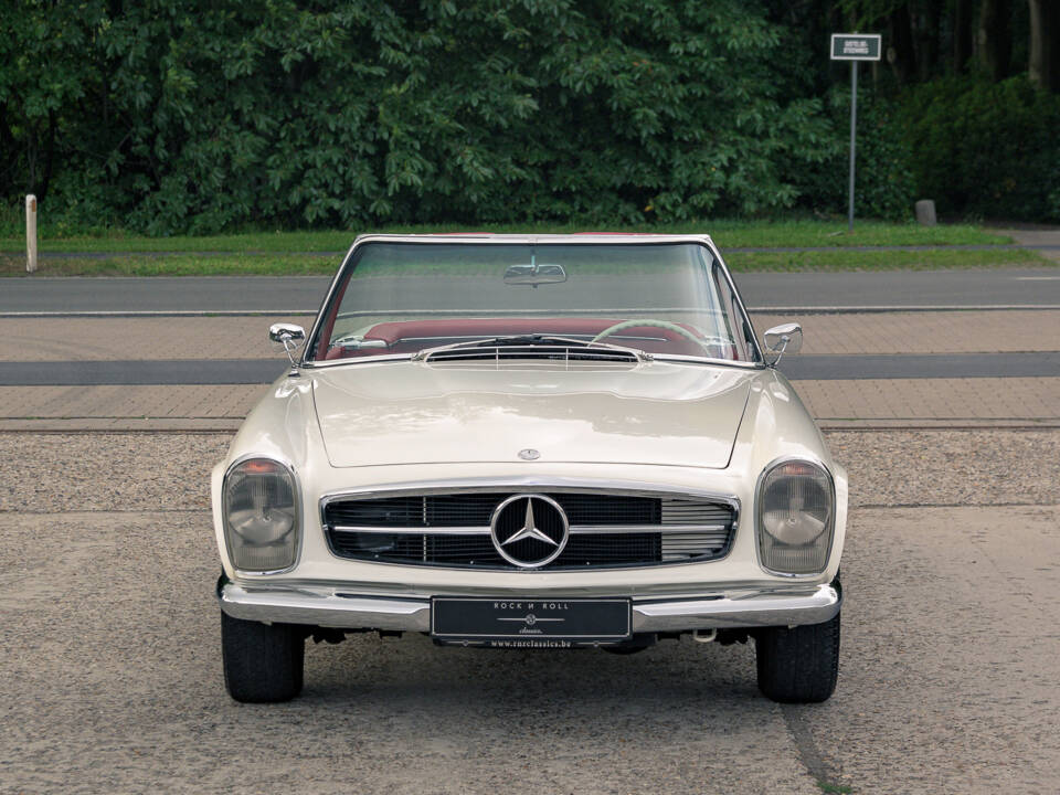 Image 8/60 of Mercedes-Benz 230 SL (1967)