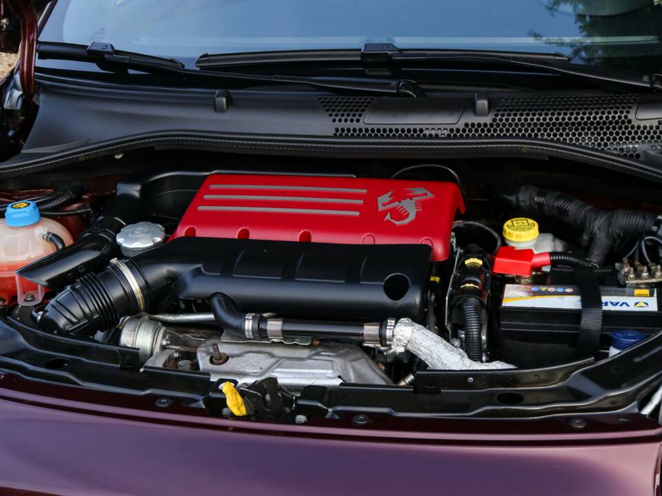 Imagen 25/50 de Abarth 695 "Edizione Maserati" (2013)