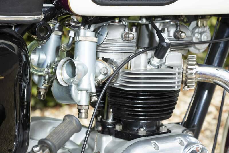 Image 13/45 of Triumph Bonneville T120TT (1967)
