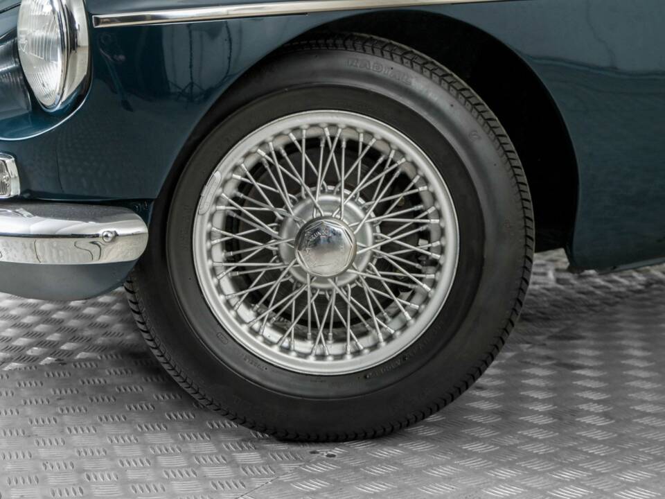Bild 4/50 von MG MGB GT (1972)