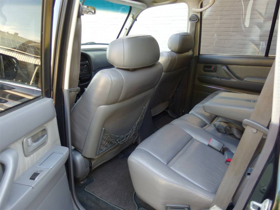 Image 64/99 de Toyota Land Cruiser J80 (1994)