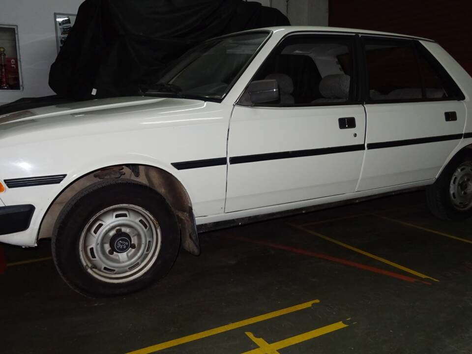 Bild 1/15 von Peugeot 305 (1982)