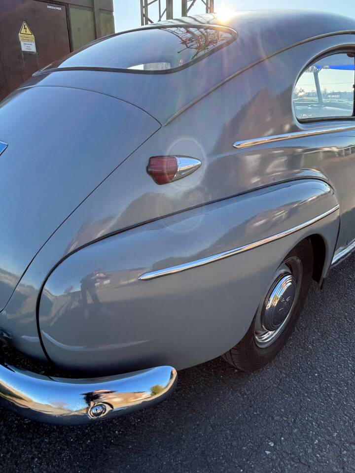 Image 54/133 of Volvo PV 444 (1954)