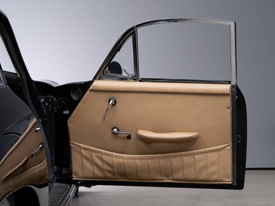 Image 16/34 of Porsche 356 C 1600 SC (1964)