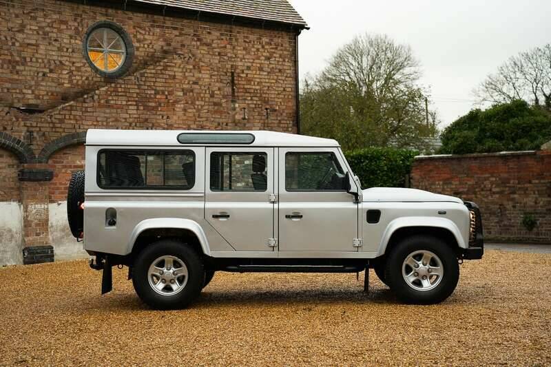 Image 23/50 de Land Rover Defender 110 (2015)