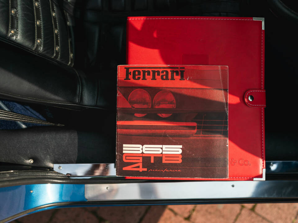 Image 28/30 de Ferrari 365 GTB&#x2F;4 Daytona (1973)