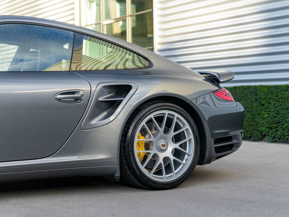 Bild 5/22 von Porsche 911 Turbo S (2012)