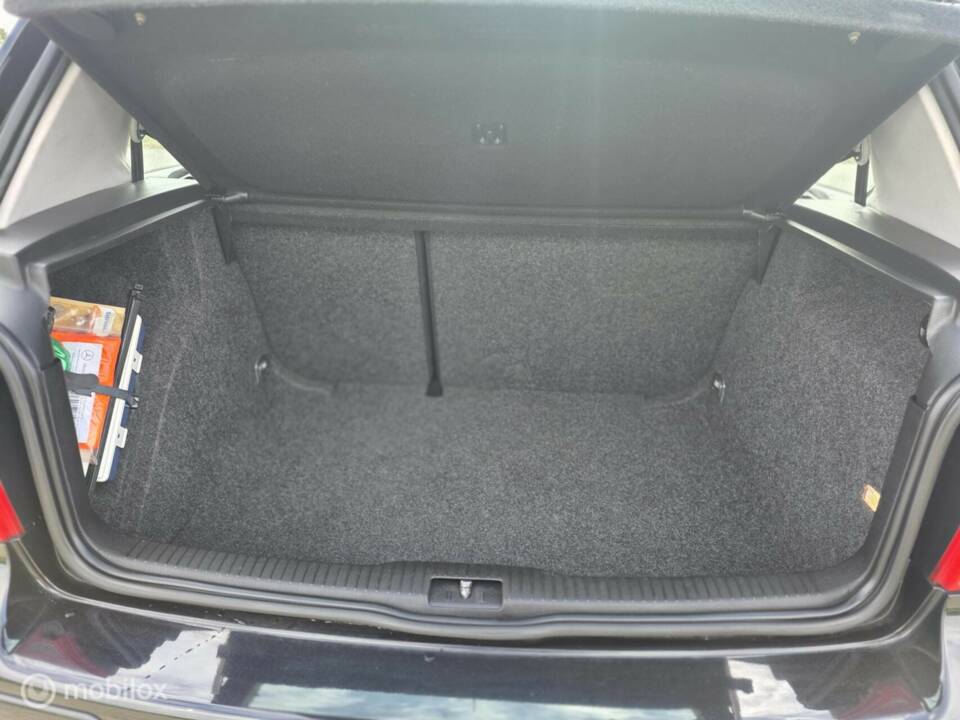 Image 17/42 of Volkswagen Golf IV 1.6 (2003)