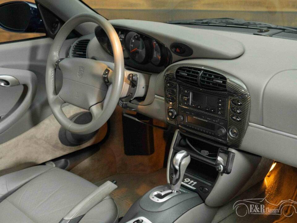 Image 10/19 of Porsche 911 Carrera 4 (1999)