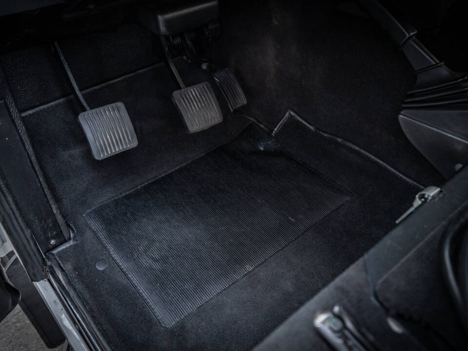 Image 34/66 of Land Rover Defender 90 TD4 (2007)