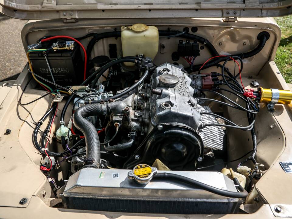 Immagine 8/39 di Suzuki LJ 80 (1976)