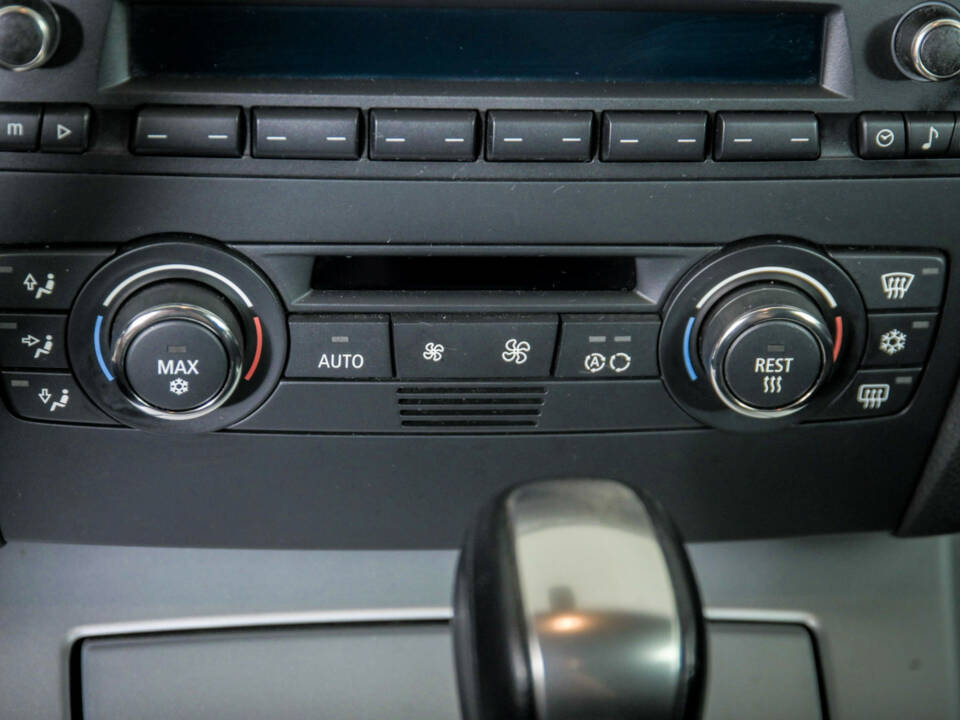 Imagen 25/50 de BMW 325i (2007)